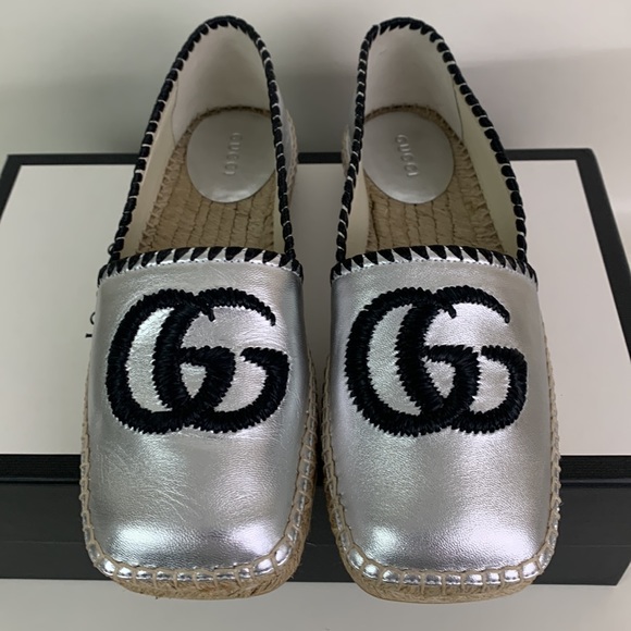 NEW Gucci Espadrille Size 37 (7) GG Marmont Silver Metallic - Picture 1 of 14